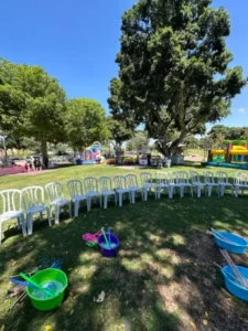 אירוע חברה בפארק עם אטרקציות ומתנפחים לילדים
