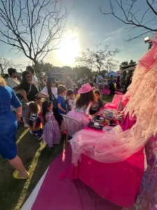 עמדת ציורי פנים בחגיגית פורים ב מסיבות גן ילדים