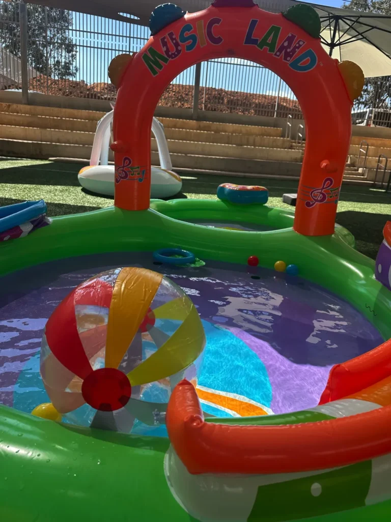 בריכת מתנפחת לקטנים