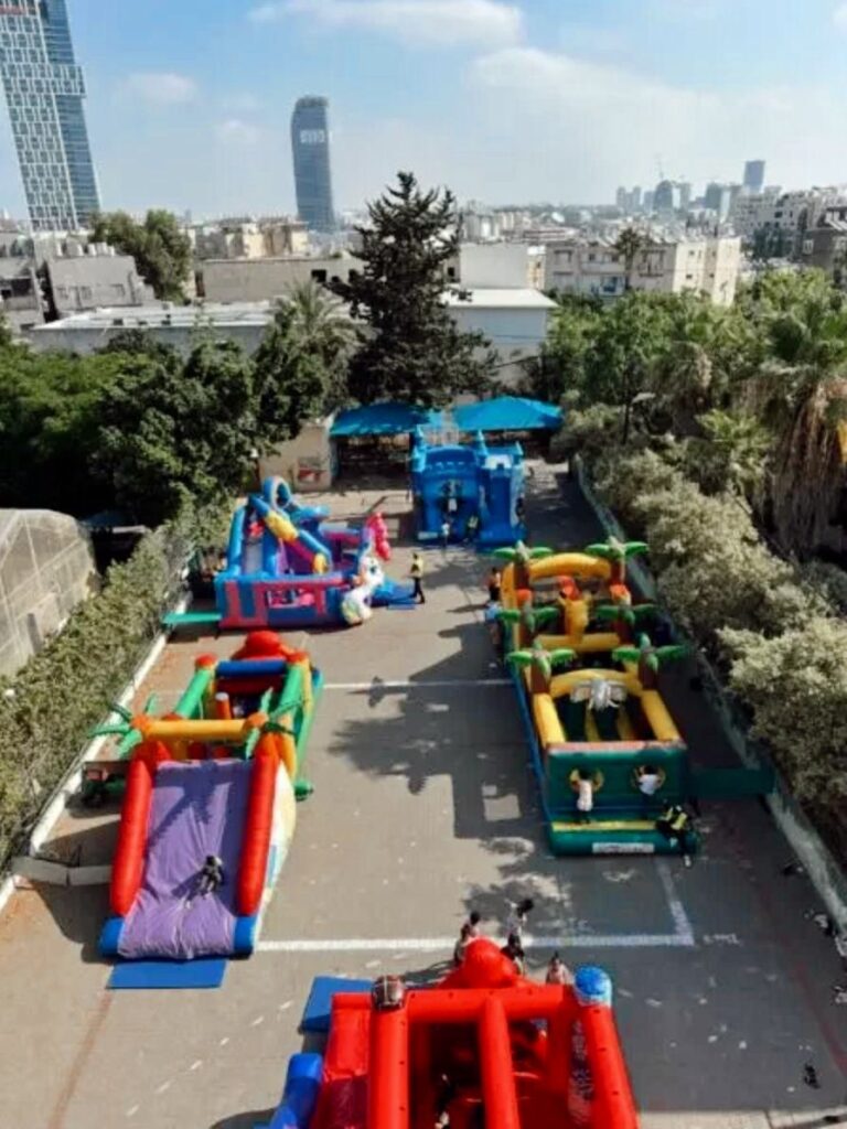 מתנפחים לבתי ספר פעילות לילדים לפורים לפי גיל