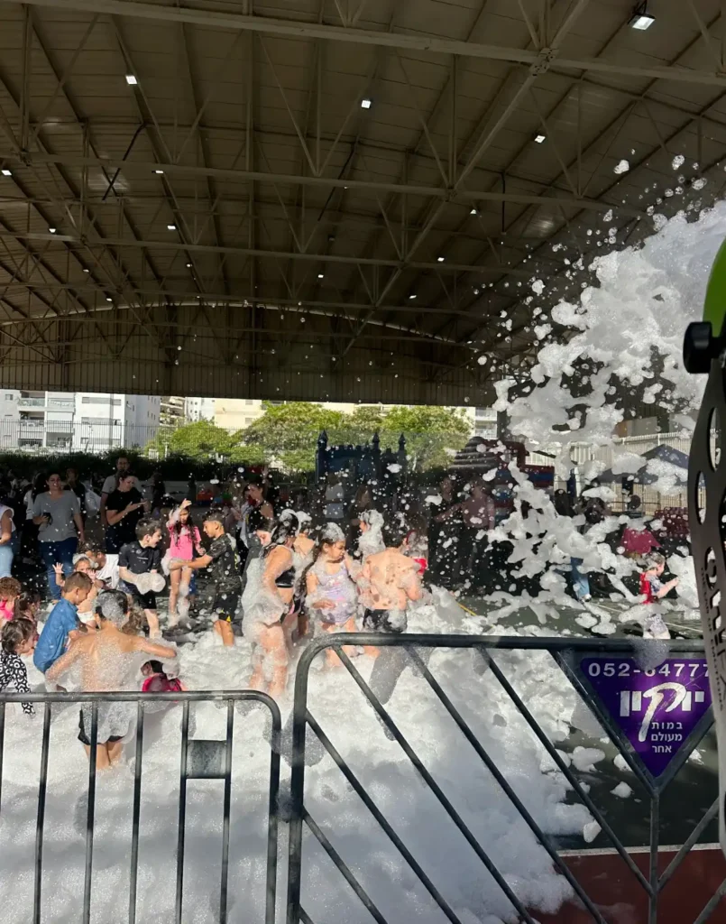 תותח קצף באירועים קהילתיים מבית של ג'מבו הפקות