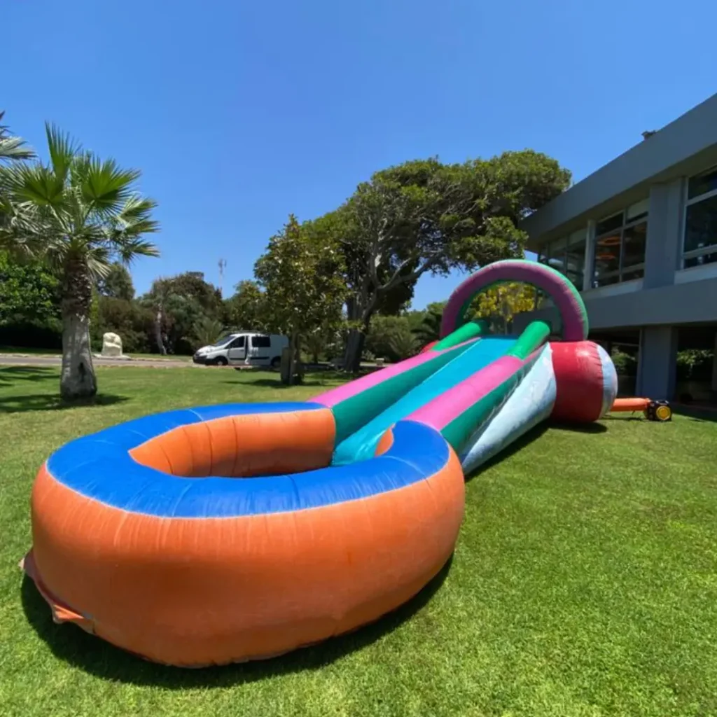 מגלשת קצף להשכרה בפתח תקווה