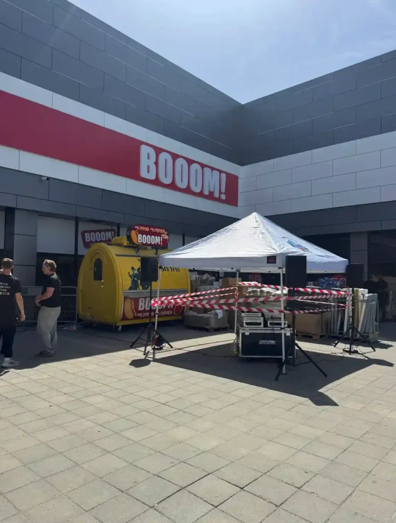 אירוע קידום מכירות לרשת בום סניף חיפה עם מתנפחים
